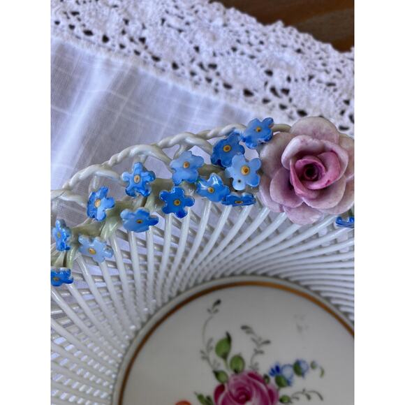 1917 Von Schierholz Porcelain Basket: German Floral Woven Trinket Dish - Picture 2 of 8